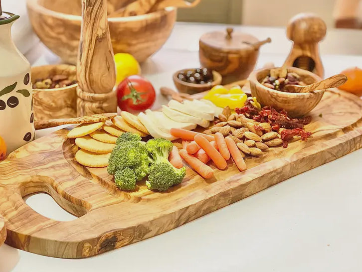 Olive Wood Charcuterie Board (w/handle)